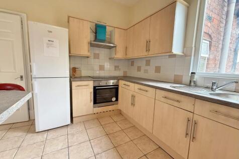 kitchen 2.jpg