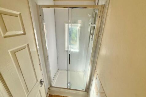 shower room.jpg
