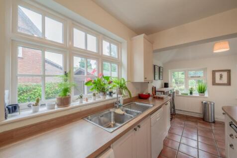 Extended Breakfast Kitchen
