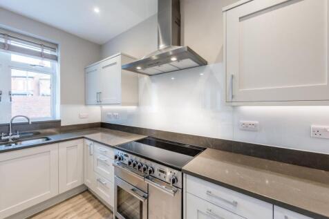 Kitchen2.jpg