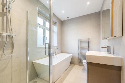 FF Bathroom 1