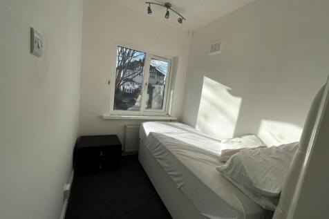 Bedroom Three.jpg