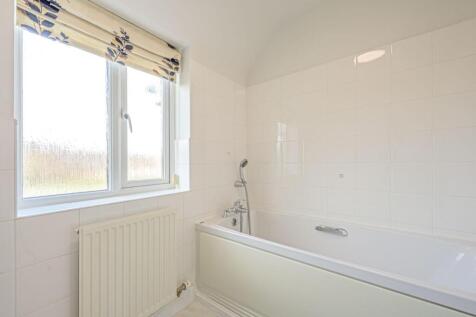 2F Bathroom 2
