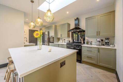 Kitchen Area 1