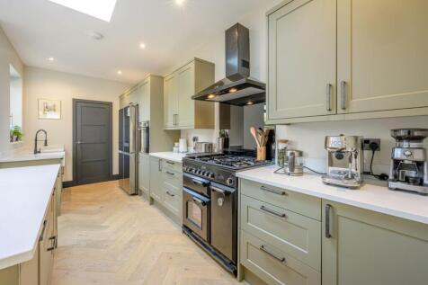 Kitchen Area 3