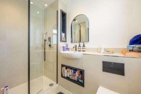 Bedroom Two En-Suite