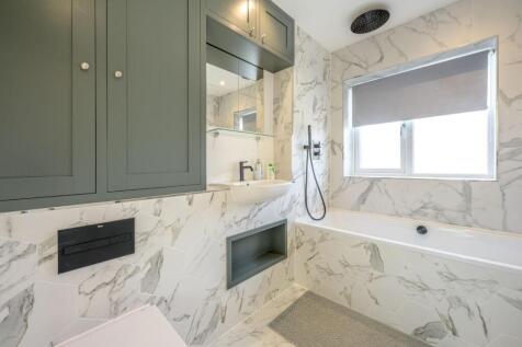 Master En-Suite