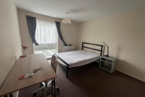 Bedroom One.jpg