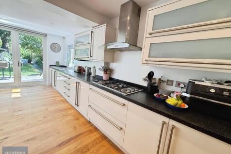 Kitchen Area 1
