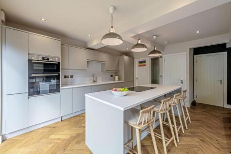 Kitchen Area 2