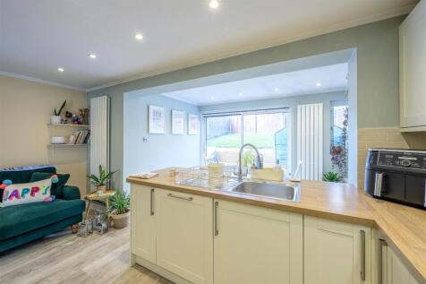 Kitchen Dining Room 1