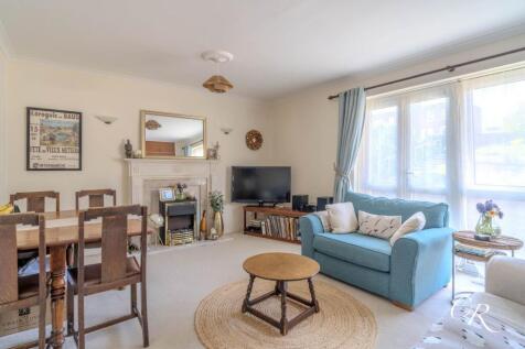Sitting / Dining Room