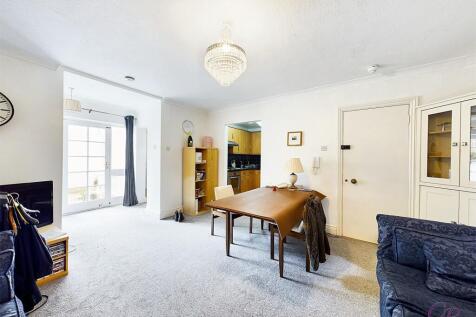 Sitting-Dining Room