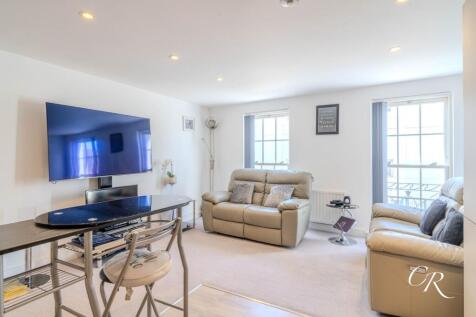 Open Plan Living Room and Kitchen