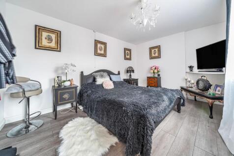 Bedroom 1 GFF