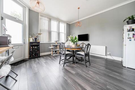 Kitchen / Reception Room GFF
