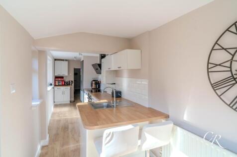Kitchen/Dining Area