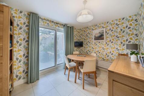 Kitchen / Dining Rom