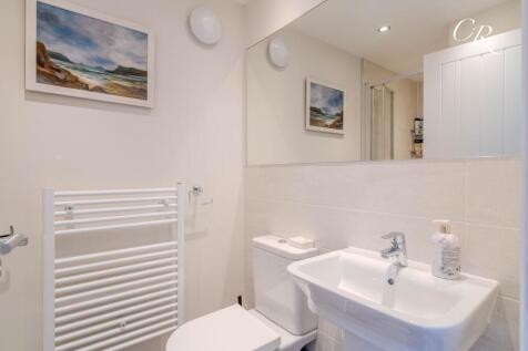Ensuite to Bedroom One