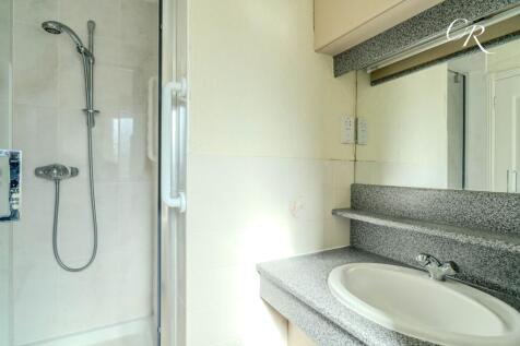 En-suite To Bedroom 1