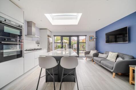 Kitchen / Breakfast Room