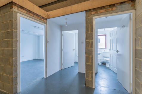 Unit 20 Horcott IE Fairford WEB-4.jpg