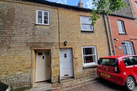 3 Bedroom Terraced for Rent