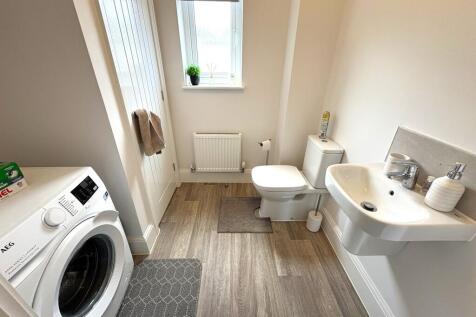 Cloakroom/wc
