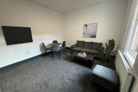 Communal area Lea...