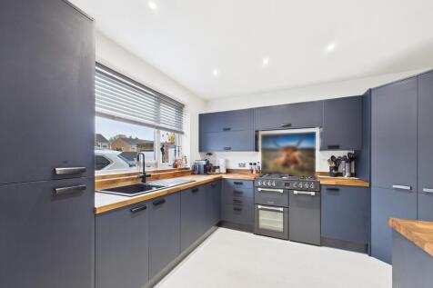 CAM01835G0-PR0322...