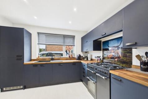 CAM01835G0-PR0322...