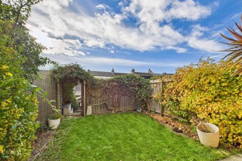 CAM01835G0-PR0327...