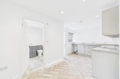 CAM01476G0-PR0395...