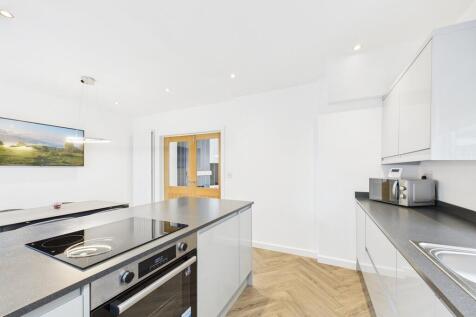 CAM01835G0-PR0298...