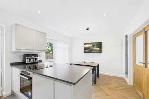 CAM01835G0-PR0298...