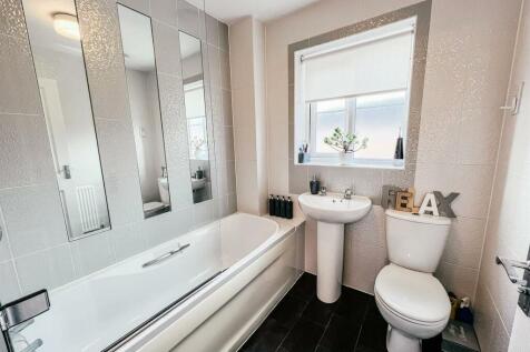 Family Bathroom.jpg