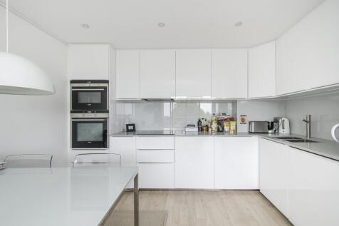 26-Gateway-House-004