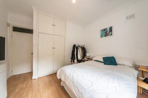 44-A-Rowfant-Road...