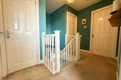 FIRST FLOOR LANDING AND STAIRS