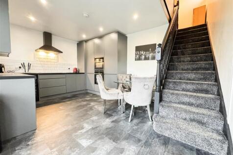 STAIRS DOWN TO LOWER FLOOR