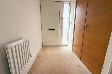 ENTRANCE PORCH