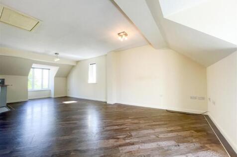 LOUNGE/DINING/KITCHEN AREA