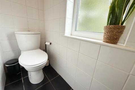 SEPARATE WC
