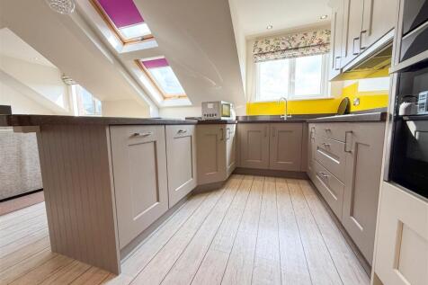 BREAKFAST KITCHEN AREA