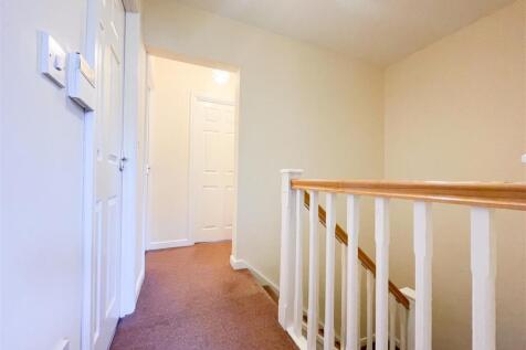 STAIRS TO SECOND FLOOR LANDING