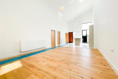 OPEN PLAN LIVING SPACE