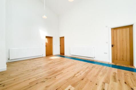OPEN PLAN LIVING SPACE