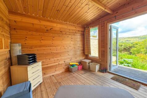 SUMMER HOUSE