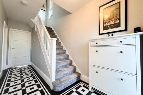 ENTRANCE HALLWAY