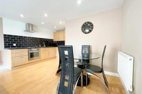 OPEN PLAN LOUNGE/KITCHEN/DINER